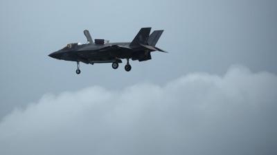 Hollanda'da dron panii: F-35'ler havaland