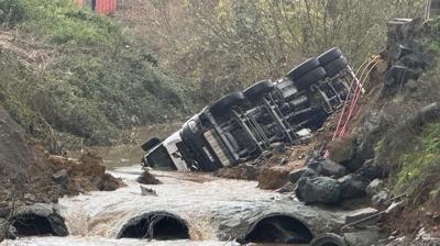 Saryer'de yol kt: Aralar dereye dt