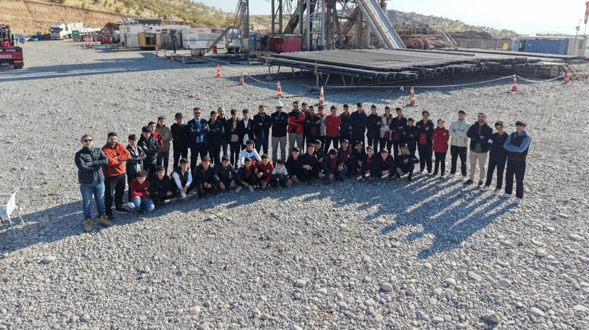 Silopi Teknik Anadolu Petrol Arama Faaliyetleri Dader-1 Sondaj Sahas fotoraflar resimleri