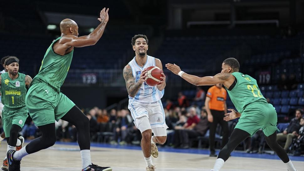 Türk Telekom, Esenler Erok karşısında zafere uzandı