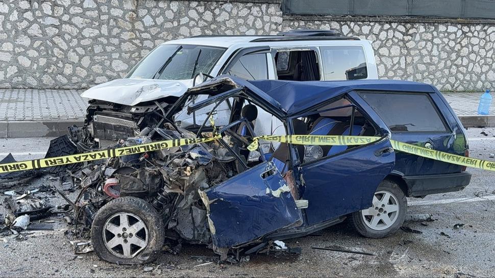 Burdur'da feci kaza: Can kayıpları var