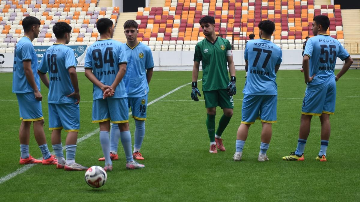 yeni malatyaspor 2. lig futbol fotoraflar resimleri