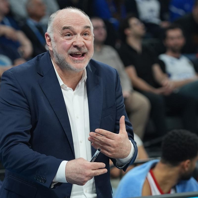 Anadolu Efes'te yeni baantrenr belli gibi