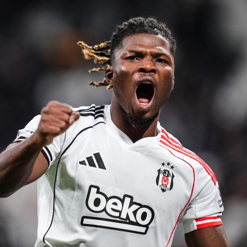 El Bilal Toure gollerine devam ediyor