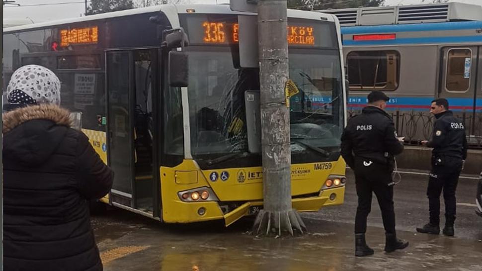 İstanbul'da korkutan kaza... İETT otobüsü direğe çarptı