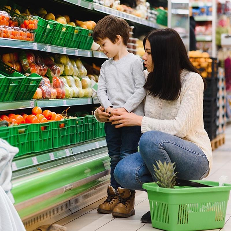 Markette alamaktan yerlere yatan ocuu nasl sakinletirsek?