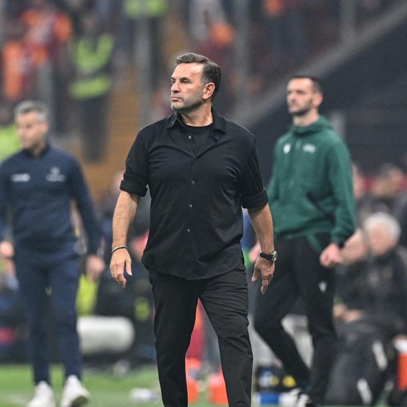 Okan Buruk'tan Monaco kar��s�nda ilk 11'de 2 de�i�iklik