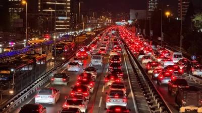 stanbul'da trafik ilesi... Younluk yzde 80'i at