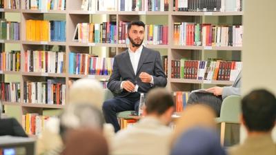 Oscar dll Filistinli ynetmen Basel Adra: Dnyaya anlatmazsak, yaanan hibir ey grnr olmuyor.