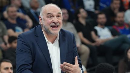 Anadolu Efes'te yeni baantrenr belli gibi