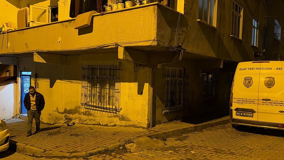 Anne ve çocuğu dehşeti yaşadı: Silahla evi basıp gasbettiler