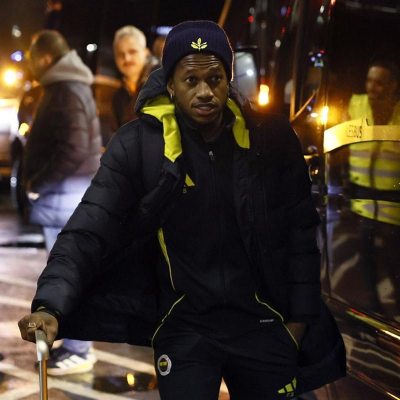 Fenerbahe kafilesi, Brann ma ncesi ehre geldi