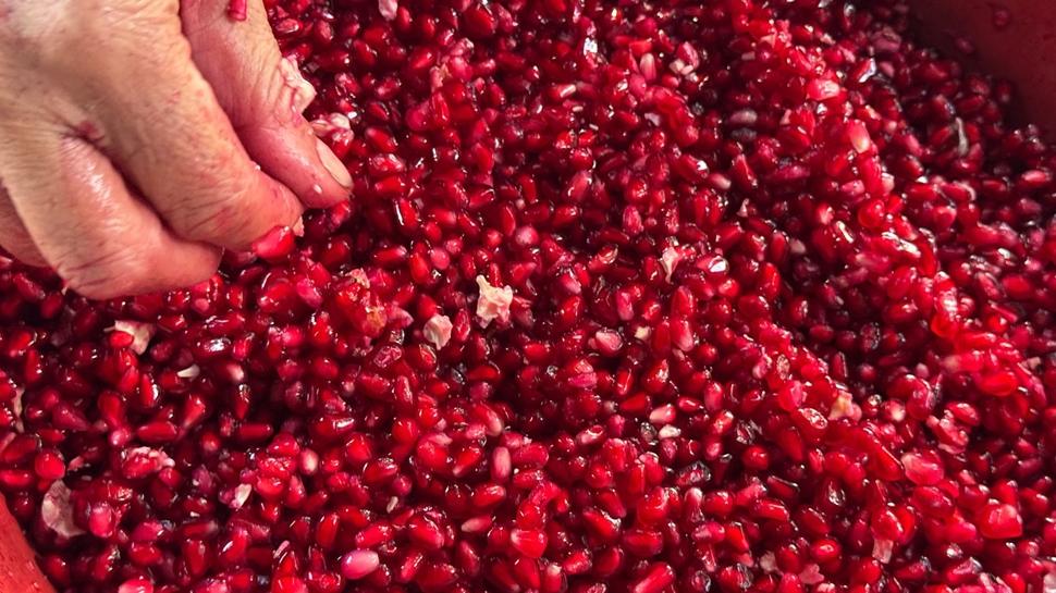 Karaciğerin can suyu 3 kış meyvesi! Yağlanmanın kökünü kurutuyor, tüm organı foşur foşur temizliyor