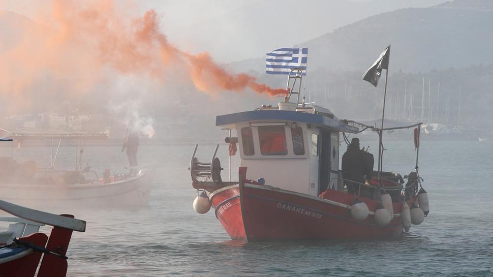 Önce kara şimdi deniz! Yunanistan'da tansiyon yükseliyor