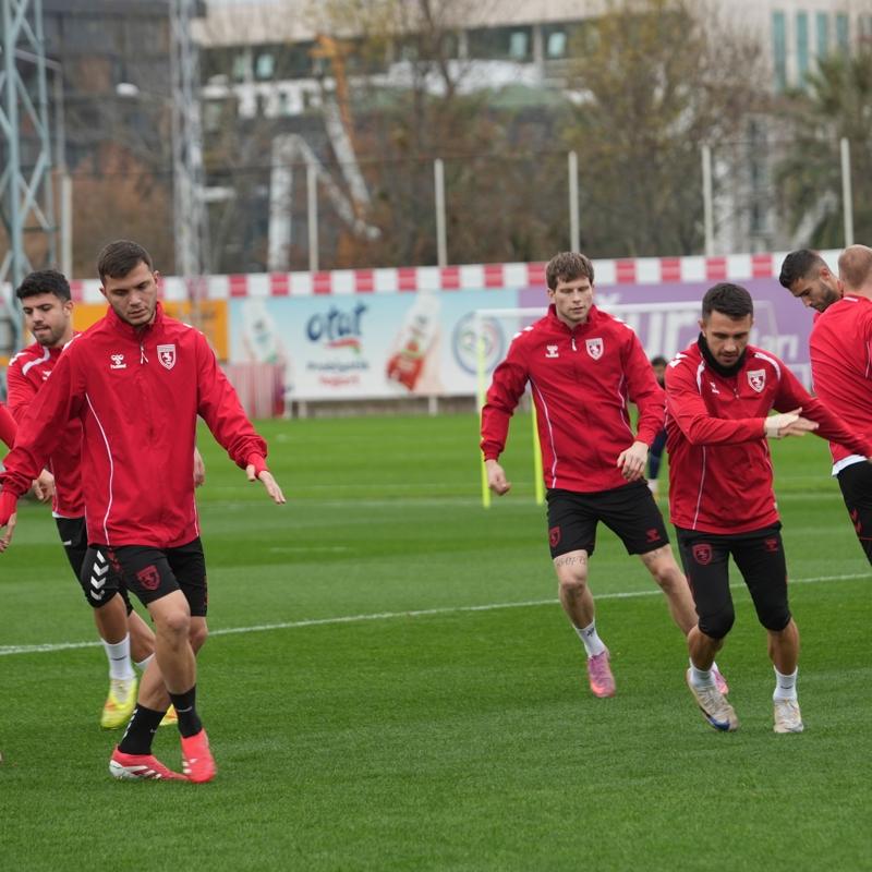 Samsunspor, AEK snavna hazr