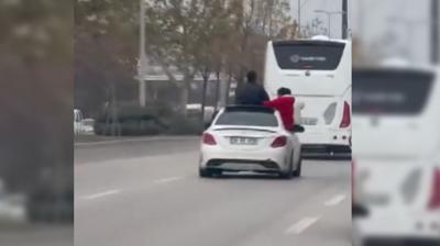 Ankara'da tehlikeli yolculuk kamerada