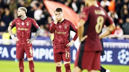 Aslan, Monaco'dan eli bo dnd