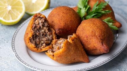 in ustasndan ili kfte tarifi! Lezzetin srr irmikle balyor