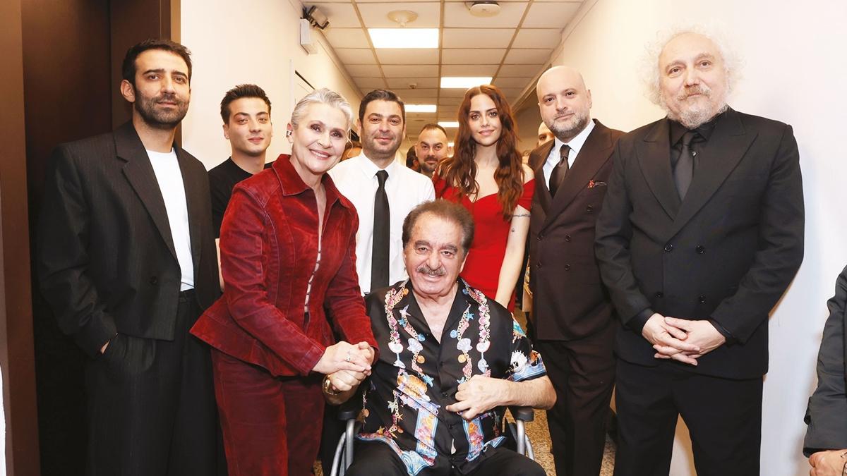 Bak Postac Geliyor Ozan Akbaba Deniz Barut fotoraflar resimleri