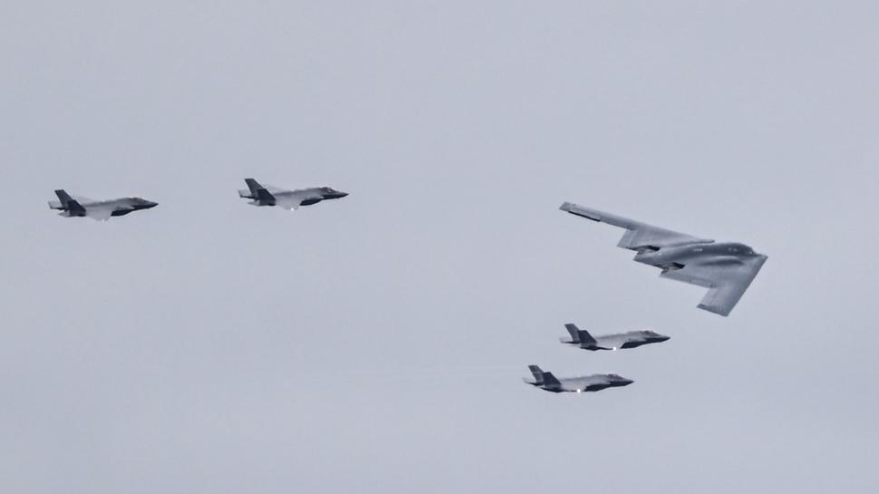 Venezuela hava sahas yaknlarnda ABD sava uaklar uu yapt