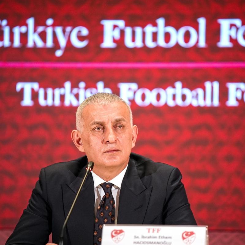 Yan�m�zda kuzu, ekranlarda aslan yavrusu