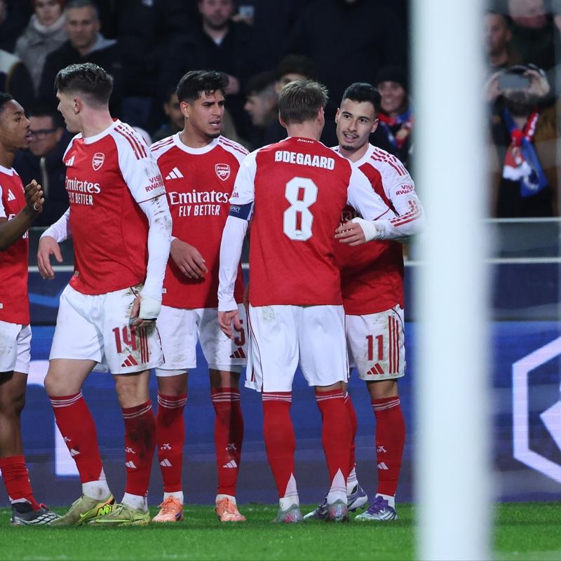 Devler Ligi'nde lider Arsenal, durdurulamyor