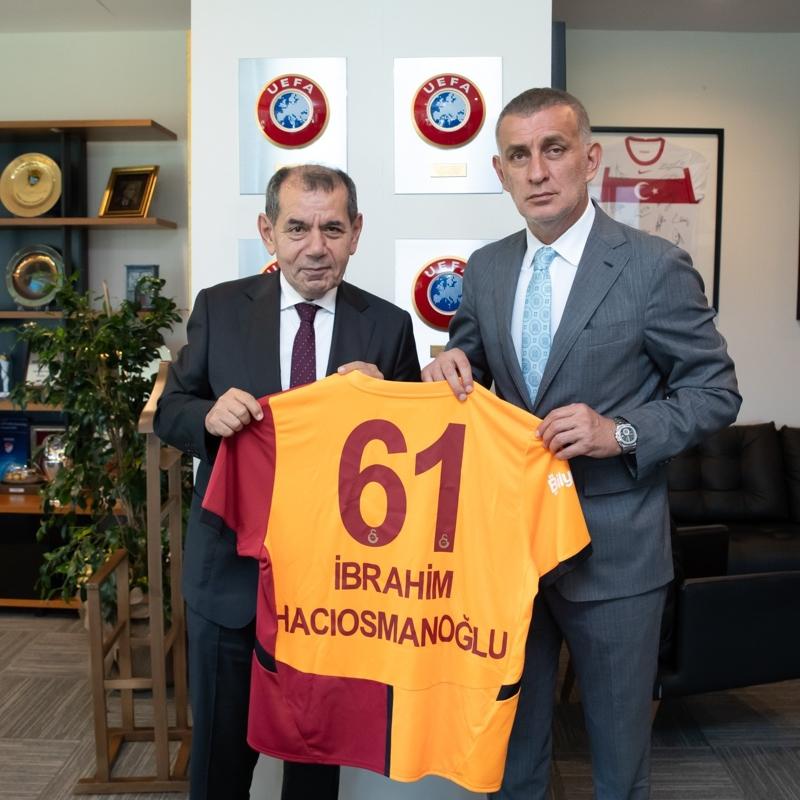 Siyah formal protesto