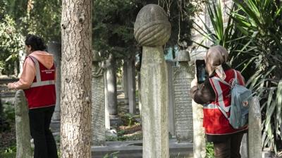 stanbul'un tarihi mezar talar kayt altna alnyor