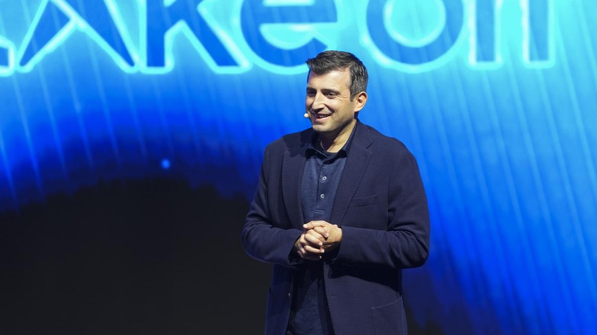 Seluk Bayraktar Take Off T3 Vakf fotoraflar resimleri