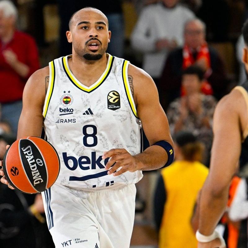 Fenerbahe pes etmedi! 17 say geriden gelerek kazand