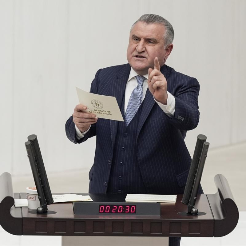 Genlik ve Spor Bakan Osman Akn Bak: Trk sporunun vizyonunu ortaya koymaya devam ediyoruz