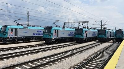 T�rkiye rekora ko�uyor: �ki adet yerli ve milli E5000 teslim edildi