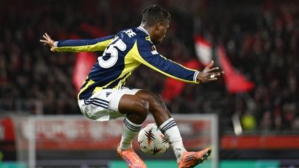 Nene, ayn sezonda Brann'a kar iki farkl takmla kt