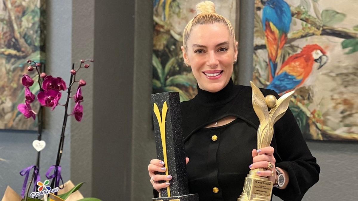 MoodMagazindlleri 15letisimFakltesi Hande Banu fotoraflar resimleri