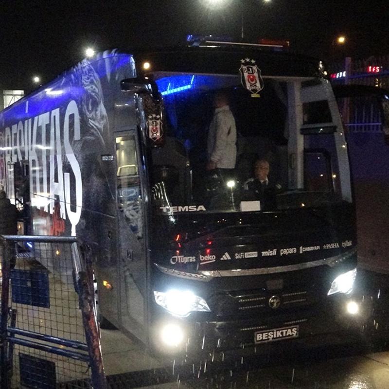 Be�ikta� kafilesi, kritik derbi �ncesi Trabzon'da