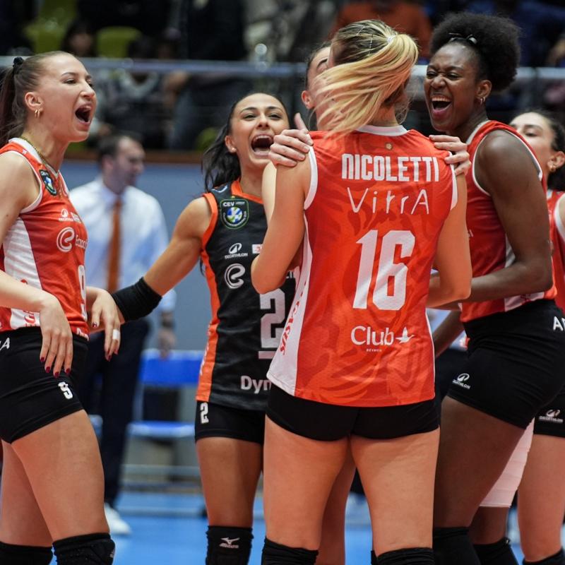 Eczac�ba�� Dynavit, G�ztepe'ye �ans tan�mad�