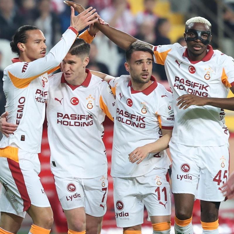 Okan Buruk Antalya deplasman�nda 2 farkl� isme g�rev verdi