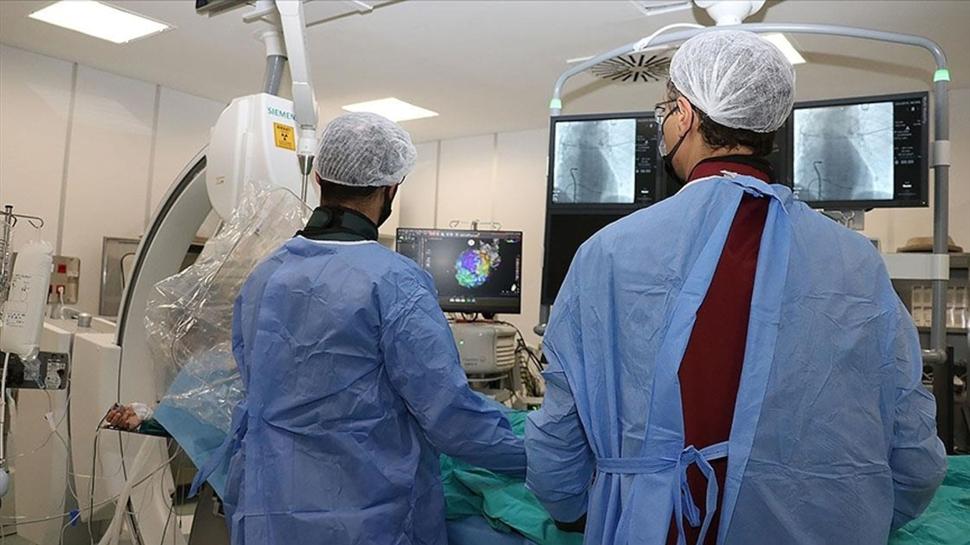 Türkiye sağlıkta cazibe merkezi: Hekimler yurt dışına değil, ülkesine dönüyor