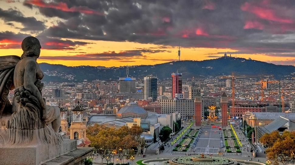 Trkleri bekliyorlar! Dost lke 200 bin kiiye kaplarn at