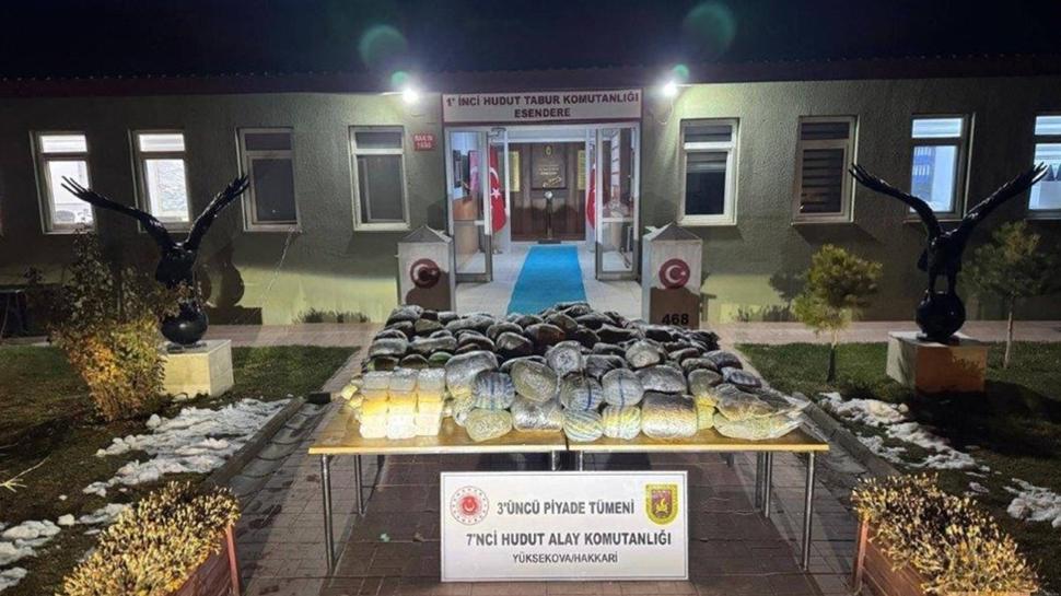 Zehir tacirlerine darbe! Mehmetçik hudutta geçit vermedi