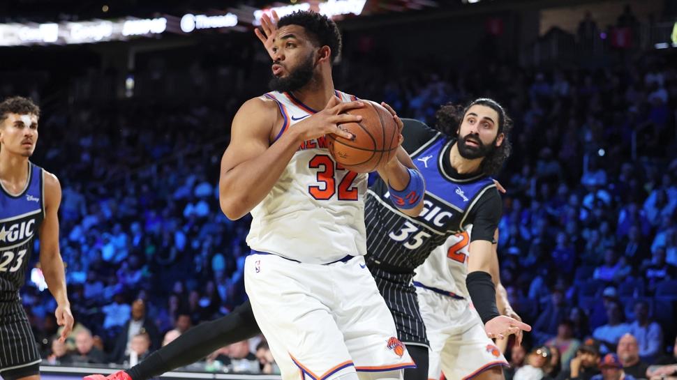 New York Knicks ve San Antonio Spurs, NBA Kupası'nda finale yükseldi