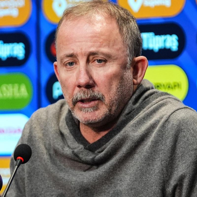 Sergen Yaln'dan sert tepki! 'Bugn tiyatro izledik'