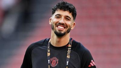 Ve yeni kaleci Altay Bay�nd�r! Ezeli rakibe hay�rl� olsun