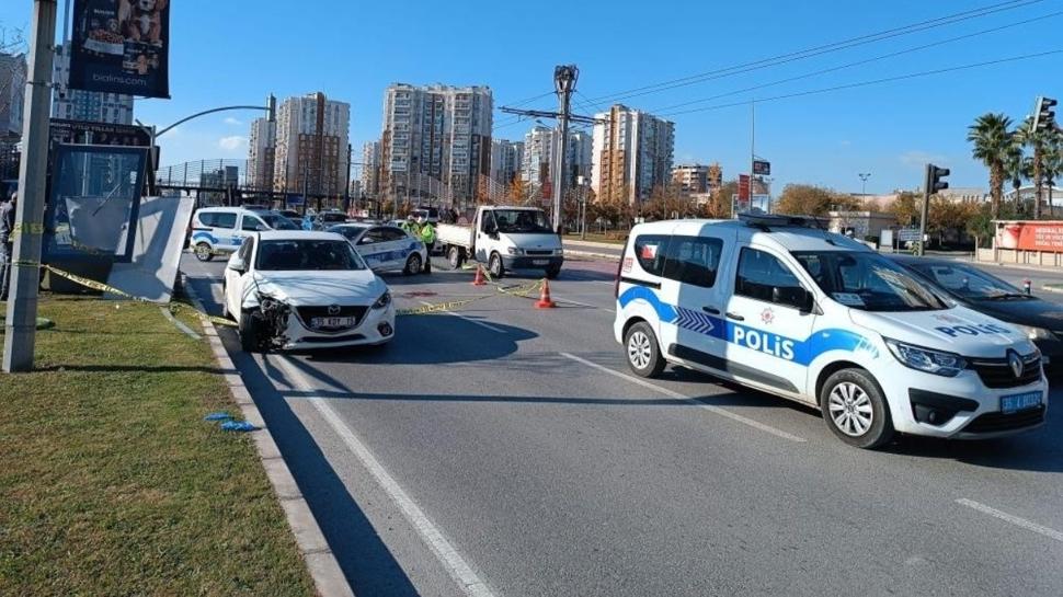 Alkollü sürücü gündüz vakti can aldı! Karşıyaka'da feci kaza