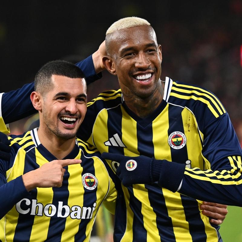 Fenerbah�e 3'l�k pe�inde