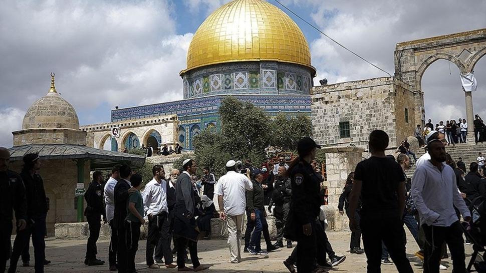 "Hanuka Bayramı"nı bahane ettiler... İşgalci İsrail'den Mescid-i Aksa'ya baskın