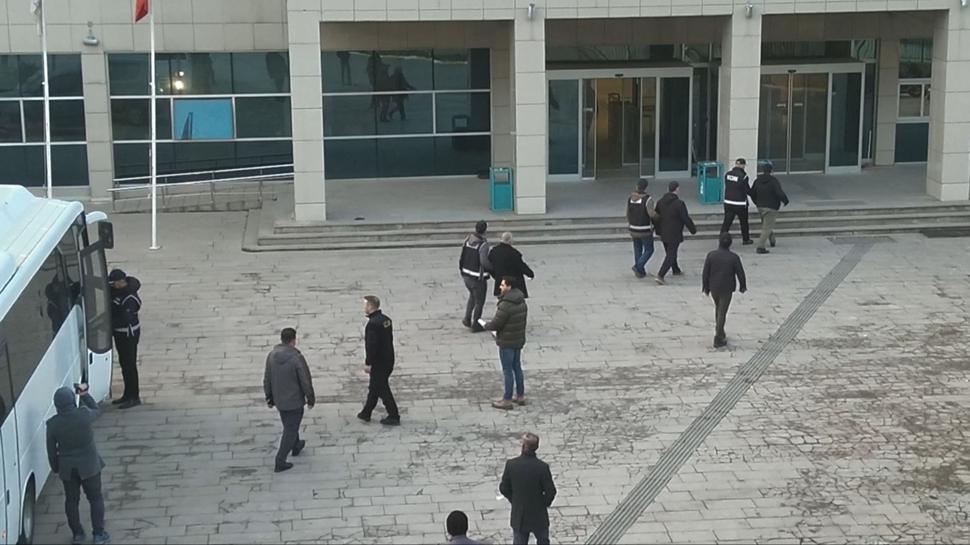 Kilis'te FETÖ operasyonu: 15 gözaltı