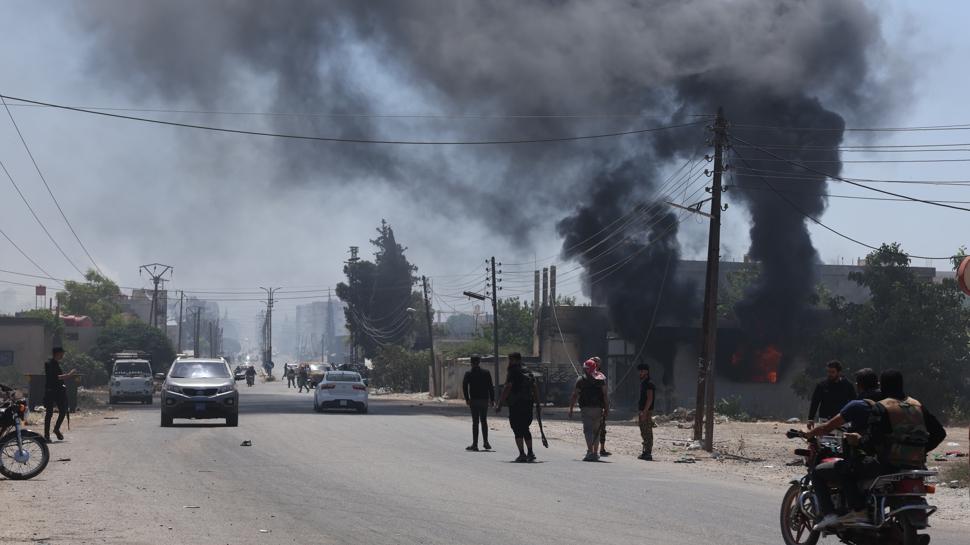 Suveyda'da çatışma: İç güvenlik güçleri ile silahlı gruplar karşı karşıya