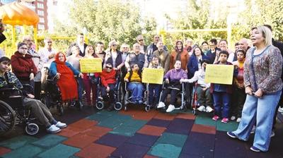 CHP'den engelliye zul�m! Derne�in elektri�i kesildi