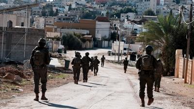 Filistin'de bir �ocuk daha �srail kur�unlar�na hedef oldu... G��s�nden vurularak �ld�r�ld�